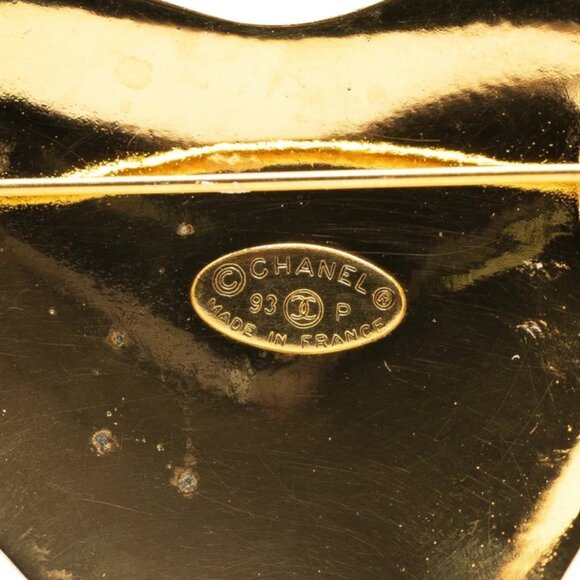 CHANEL CC Logo Heart Brooch Gold Tone Pin 93P Auth w/Box #04050 - Picture 5 of 6
